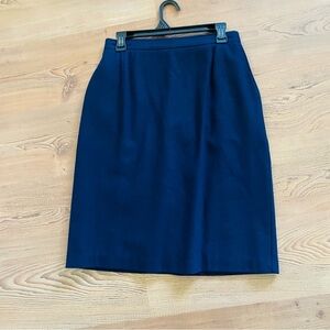 Koret Petites woman’s pencil skirt size 14 pure wool navy lined midi office